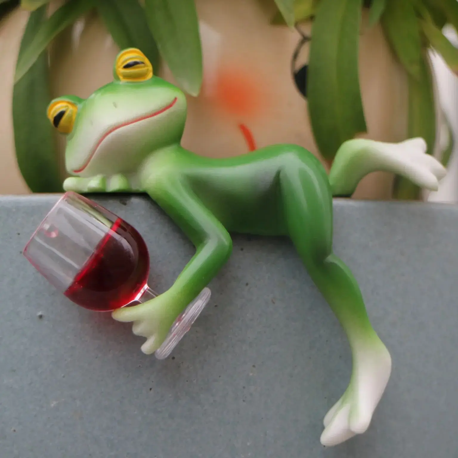 Contemporary Resin Frog Plante - مراجعة Plant Parents وسعره
